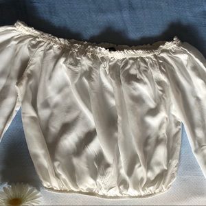 Brandy Melville Top off the shoulder. One Size